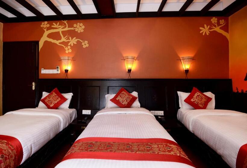 اتاق استاندارد سه نفره, Kasthamandap Boutique