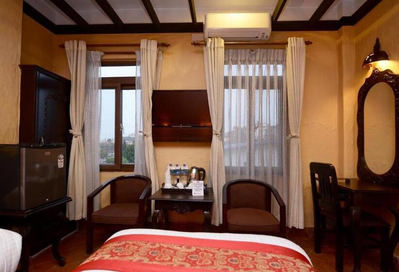 اتاق استاندارد سه نفره, Kasthamandap Boutique