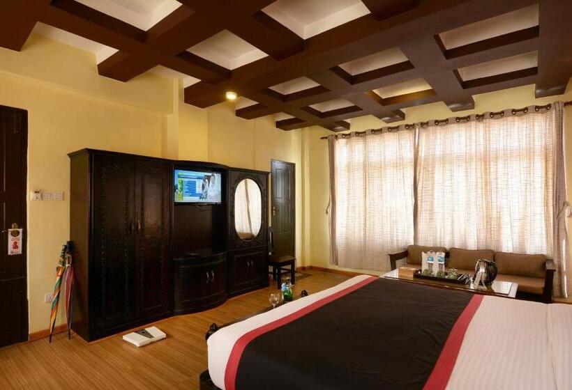 اتاق استاندارد سه نفره, Kasthamandap Boutique