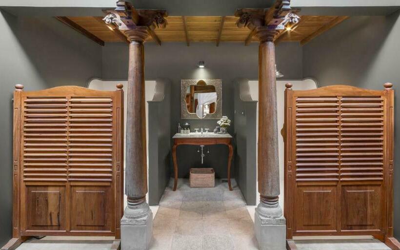 デラックスルーム, Maniumpathy