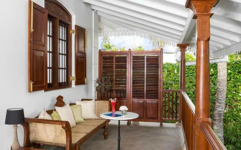 スーペリアールーム, Maniumpathy