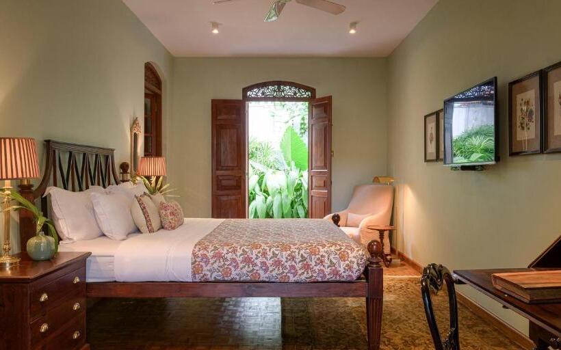 スーペリアースイート, Maniumpathy