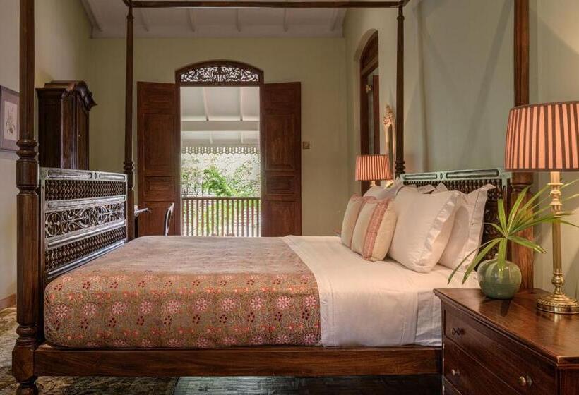 キングサイズベッドのスーペリアルーム, Maniumpathy