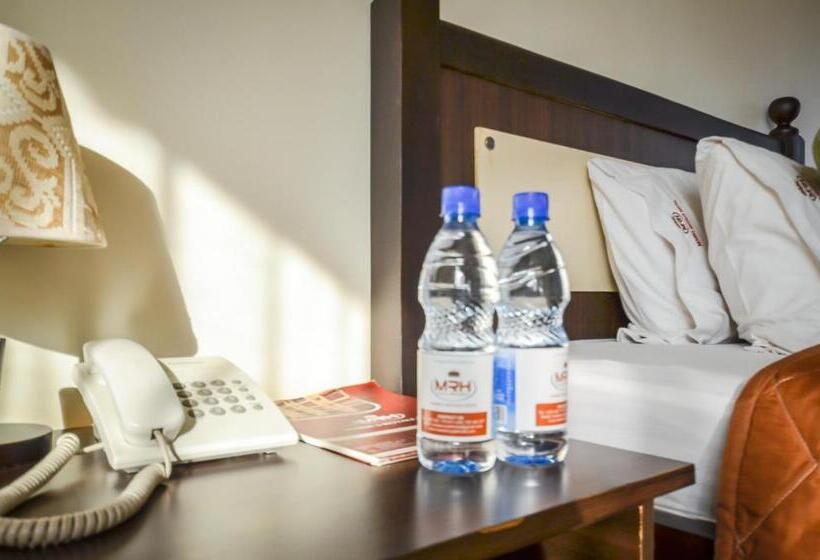 غرفة قياسية مزوَّدة بشُرفة, Marie S Royale