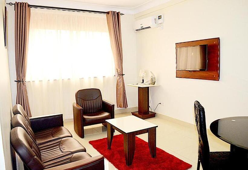 جناح, Marie S Royale