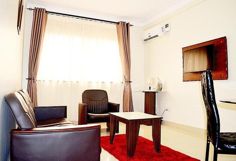 جناح, Marie S Royale