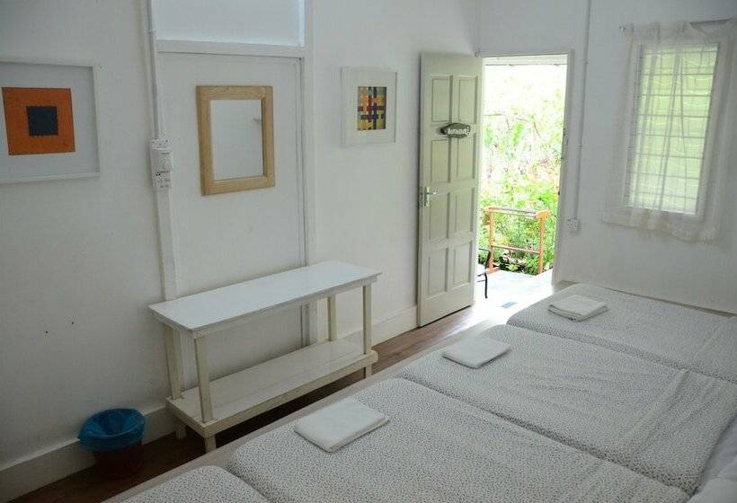 חדר משפחתי חדר אמבטיה משותף, Moonriver Lodge