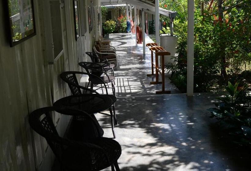 חדר משפחתי חדר אמבטיה משותף, Moonriver Lodge