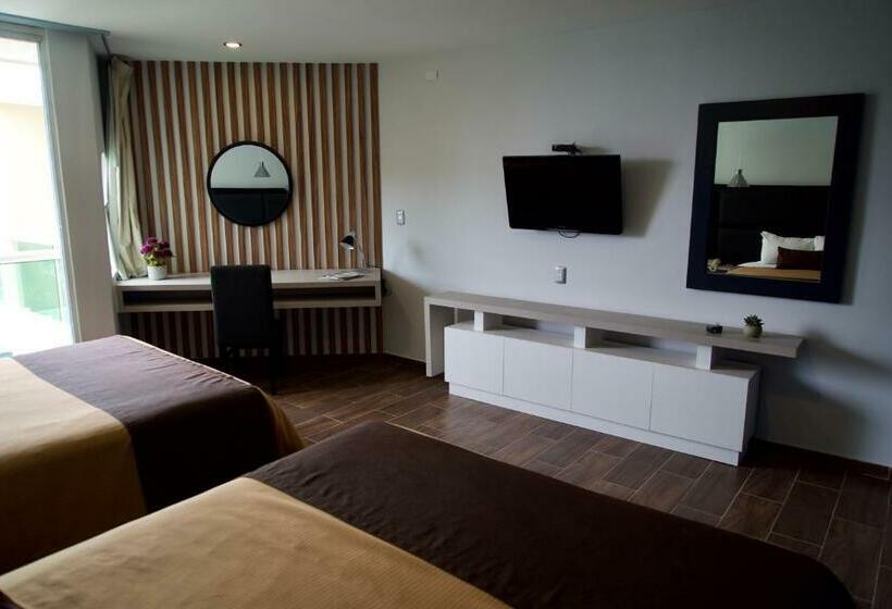 اتاق استاندارد چهار تخته, Posada Senorial