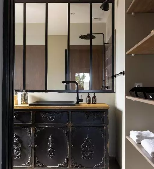 ویلای یک اتاق خوابه با استخر شنا, Residence Casarina