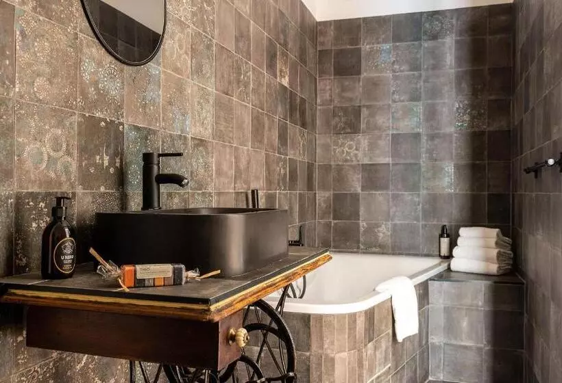 ویلای یک اتاق خوابه با استخر شنا, Residence Casarina