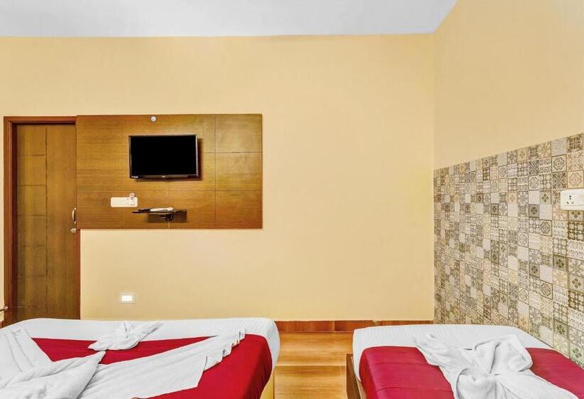 חדר משפחתי דלוקס, Season 4 Residences  Thiruvanmiyur Near Tidel Park Apollo Proton Cancer Center And Iit Madras Resear
