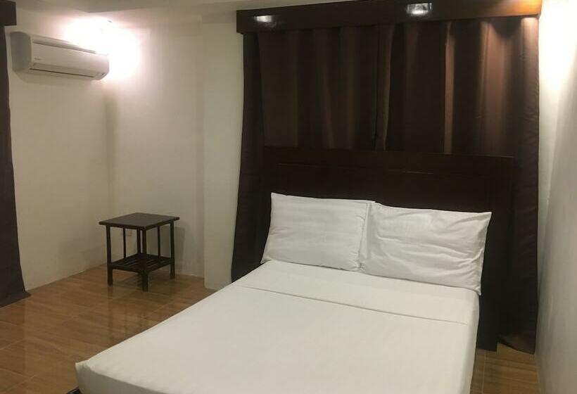 חדר סופריור, Teo Fel Pension