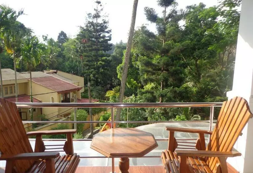 バルコニー付きデラックスルーム, Vino Villa Tourists & Local Accommodations   24 Hrs