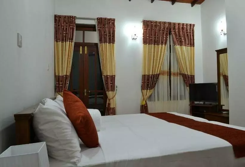 デラックストリプルルーム, Vino Villa Tourists & Local Accommodations   24 Hrs