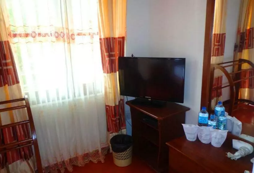 デラックストリプルルーム, Vino Villa Tourists & Local Accommodations   24 Hrs