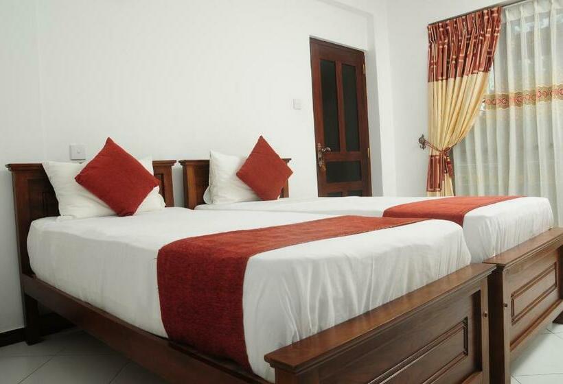 Quarto Deluxe, Vino Villa Tourists & Local Accommodations   24 Hrs