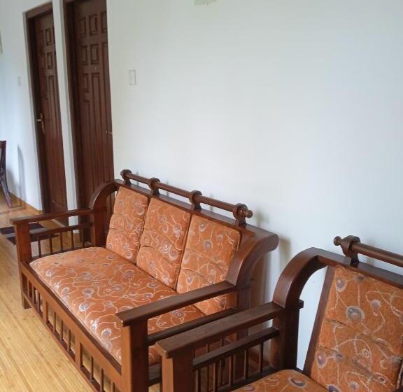 Quarto Economy, Vino Villa Tourists & Local Accommodations   24 Hrs