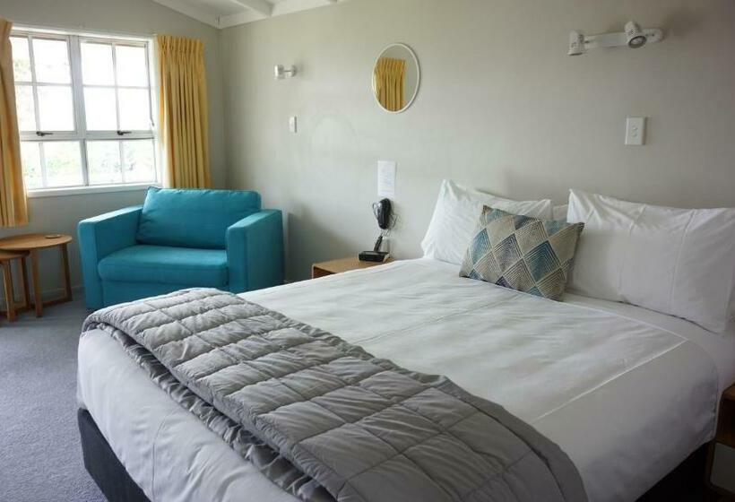 スタンダードスタジオ, Phoenix Thermal Resort  Taupo