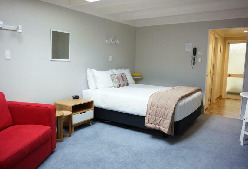 スタンダードスタジオ, Phoenix Thermal Resort  Taupo