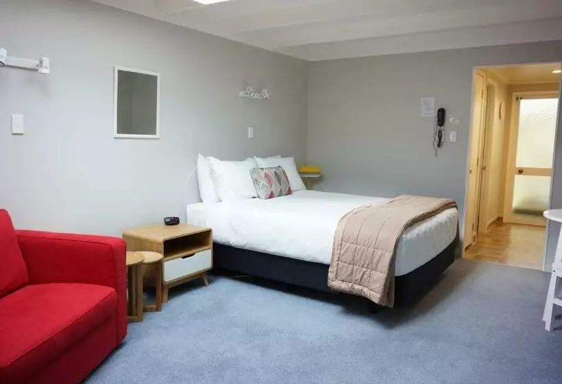 スタンダードスタジオ, Phoenix Thermal Resort  Taupo