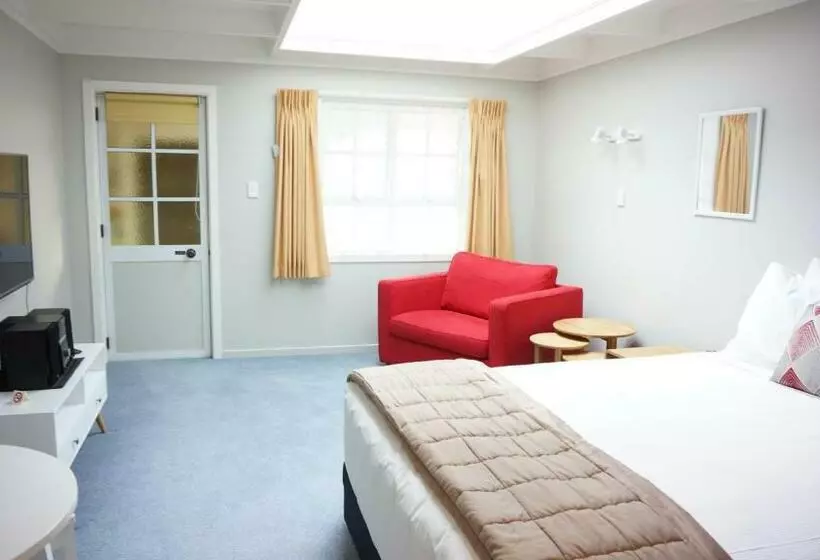 スタンダードスタジオ, Phoenix Thermal Resort  Taupo
