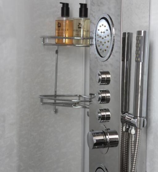 غرفة قياسية سرير كينج, The Waves