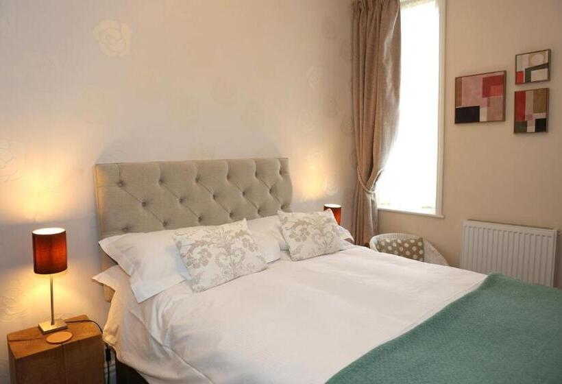 غرفة قياسية, The Waves