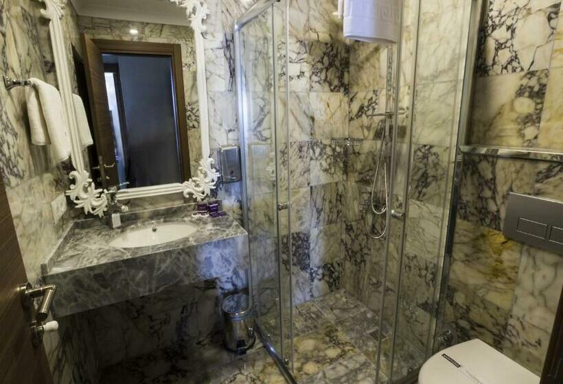 سوییت جونیور با بالکن, Andalouse Suite