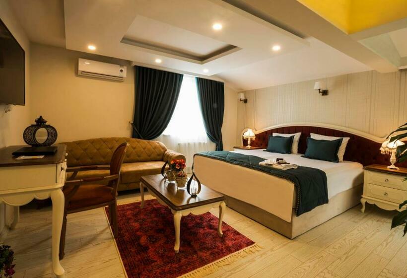 سوییت جونیور با بالکن, Andalouse Suite