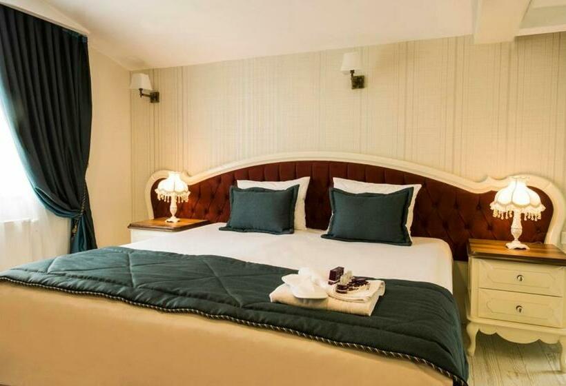 سوییت جونیور با بالکن, Andalouse Suite