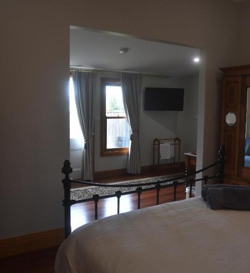 סוויטה דלוקס, Maddies Of Bolwarra