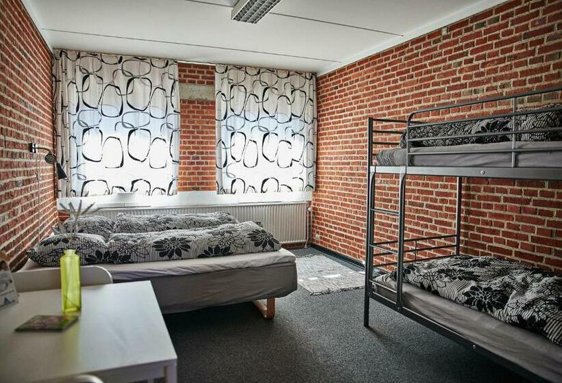 חדר סטנדרט לארבעה, Family Rooms With Ensuite Bathrooms