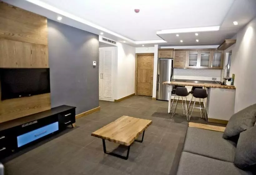 آپارتمان 2 خوابه با چشم‌انداز دریا, Degirmenburnu Residence