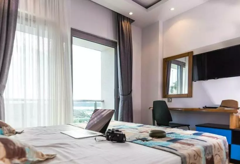 آپارتمان 2 خوابه با چشم‌انداز دریا, Degirmenburnu Residence