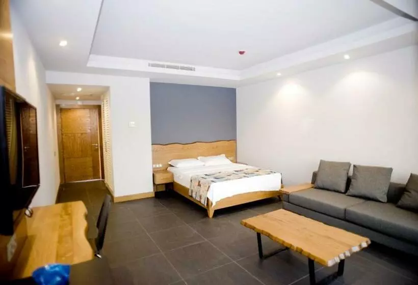 اتاق لوکس با چشم‌انداز دریا, Degirmenburnu Residence