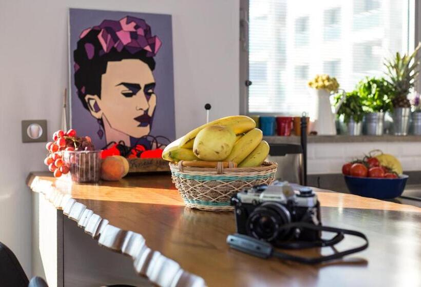 דירת חדר נוף לים, Degirmenburnu Residence