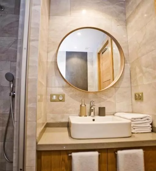 اتاق استاندارد با چشم‌انداز باغ, Degirmenburnu Residence