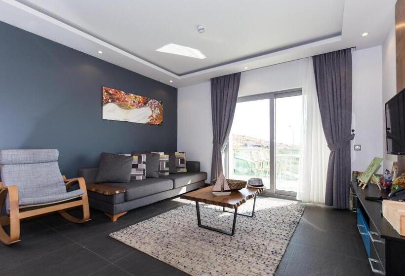 Апартаменты 2 Спальни Вид на Море, Degirmenburnu Residence