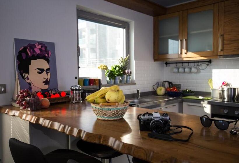 דירת חדר נוף לים, Degirmenburnu Residence