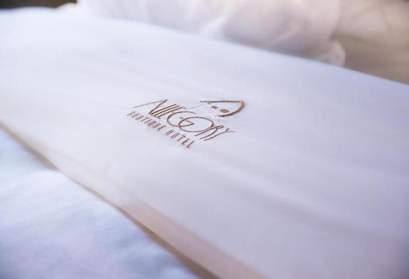 小型套房, Allegory Boutique