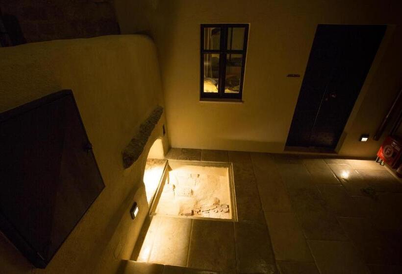 סוויטה, Allegory Boutique