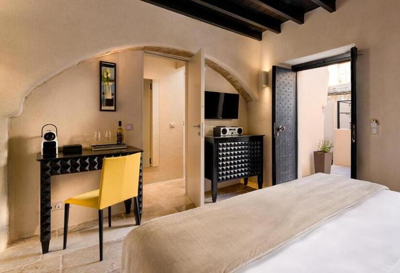 套房, Allegory Boutique