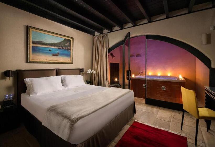 套房, Allegory Boutique