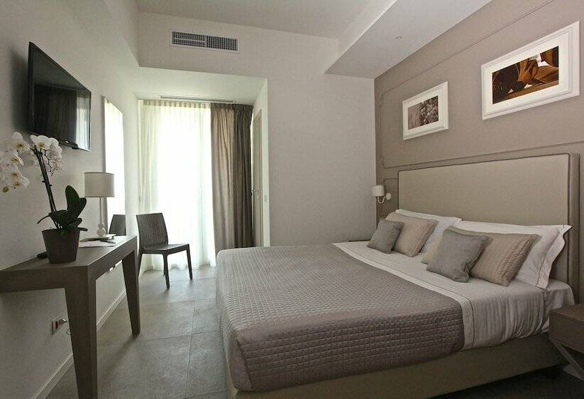 Номер Стандарт, Ambassador