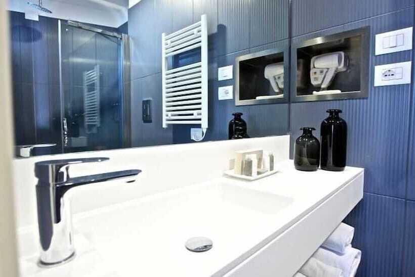 Номер Стандарт, Ambassador