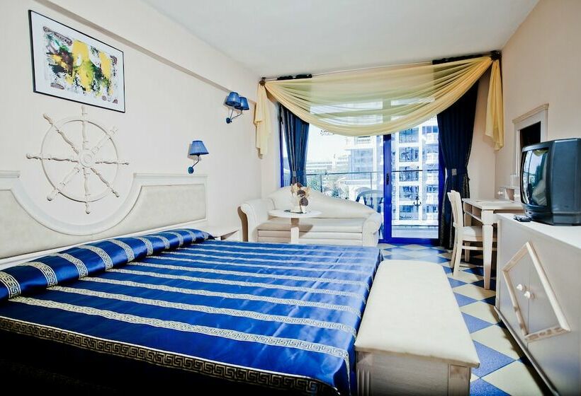 غرفة قياسية مطلة على المتنزه, Chaika Beach Resort