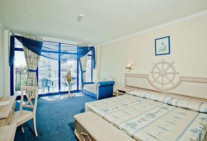 غرفة قياسية مطلة على المتنزه, Chaika Beach Resort