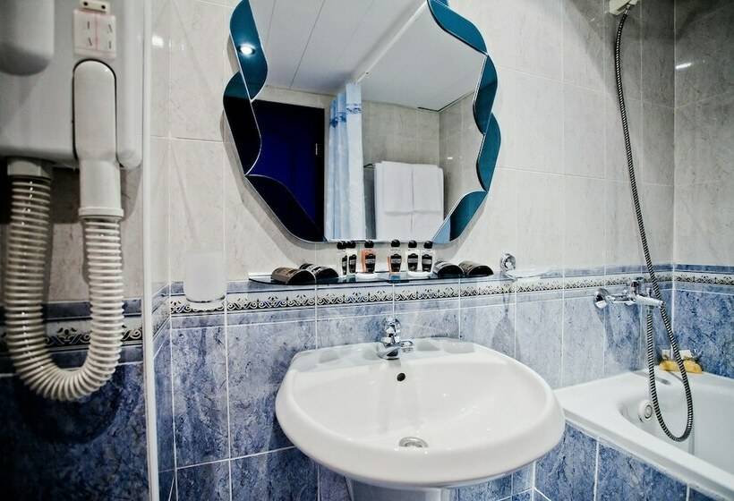 غرفة قياسية مطلة على المتنزه, Chaika Beach Resort