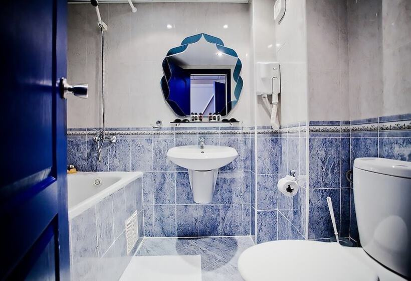 غرفة قياسية مطلّة علي البحر, Chaika Beach Resort